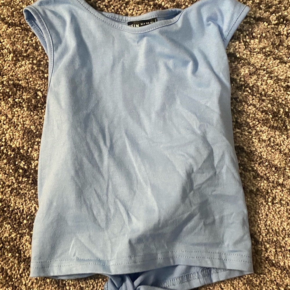 Cropped tie back top